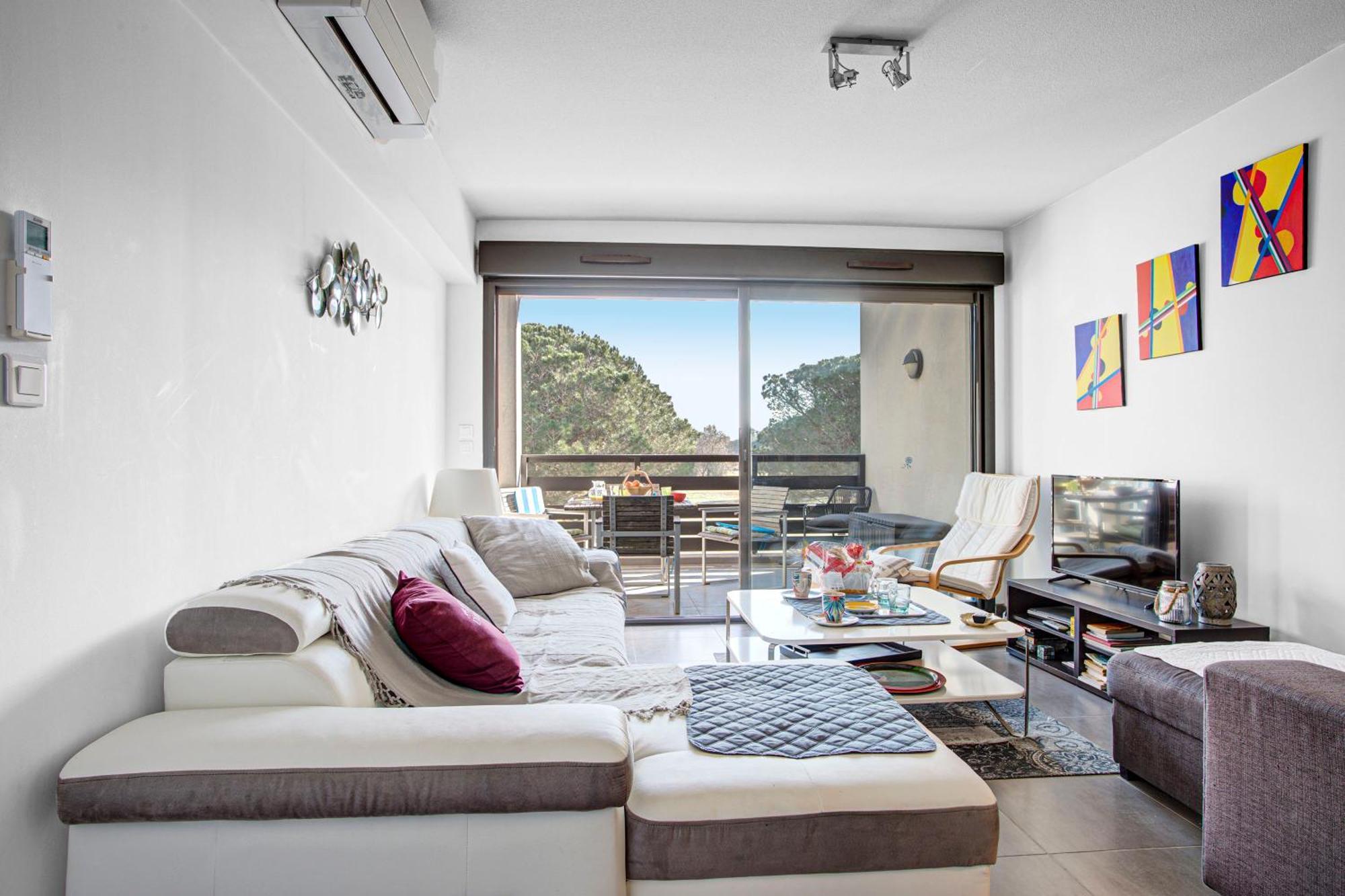 Vert Paradis - Vue Apaisante Sur Golf, Pins Parasols, 2E Etage - 80 M2 Dont Terrasse Avec Pergola, 2 Chambres, 3Et Iles, 3 Clim, Wifi - Piscine, Parking Et Park A Velos, Ascenseur - En Option Linge, Menage - Pistes Cyclables, Mer A Proximite Saint-Cyprien  Luaran gambar