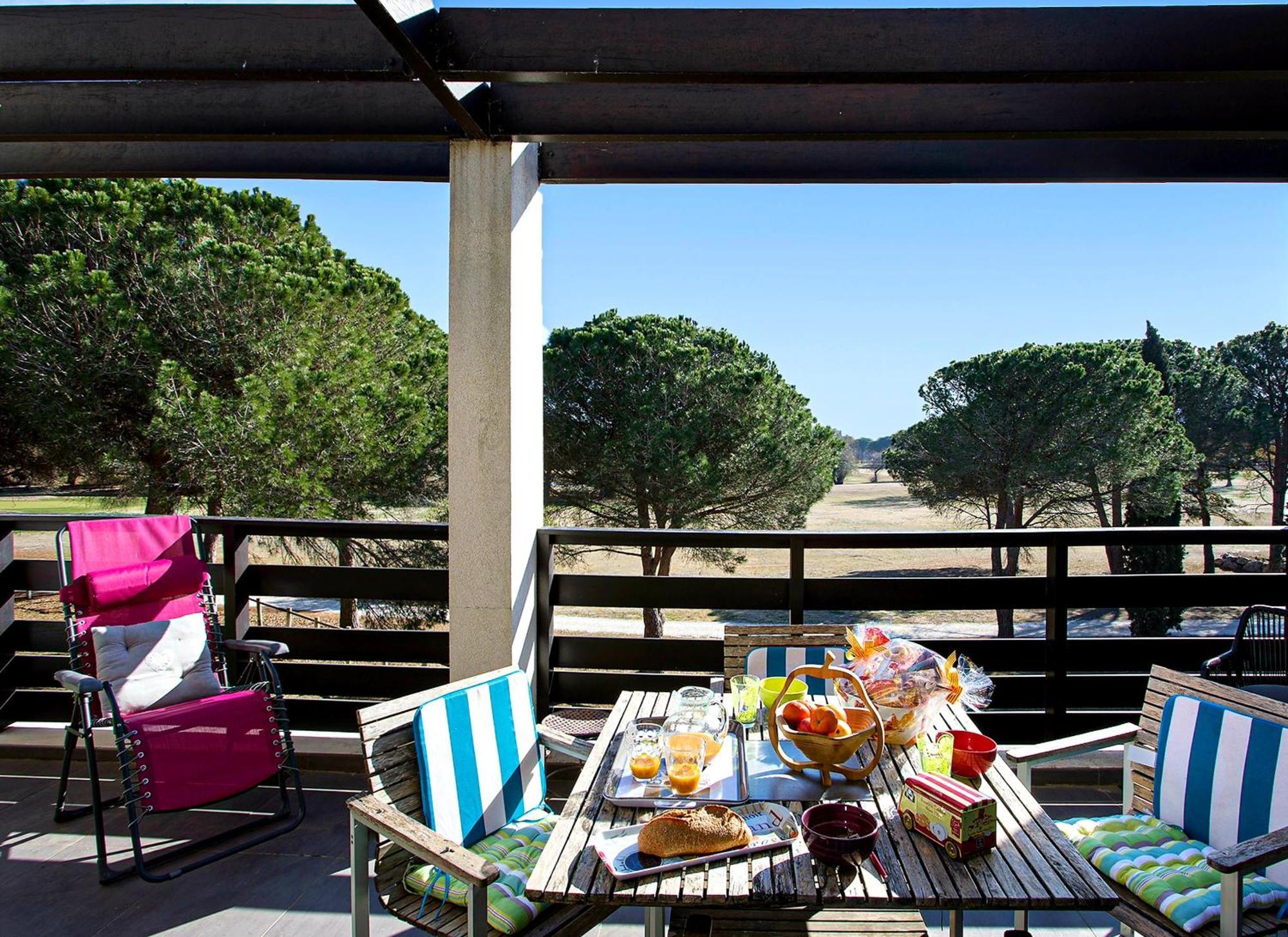 Vert Paradis - Vue Apaisante Sur Golf, Pins Parasols, 2E Etage - 80 M2 Dont Terrasse Avec Pergola, 2 Chambres, 3Et Iles, 3 Clim, Wifi - Piscine, Parking Et Park A Velos, Ascenseur - En Option Linge, Menage - Pistes Cyclables, Mer A Proximite Saint-Cyprien  Luaran gambar